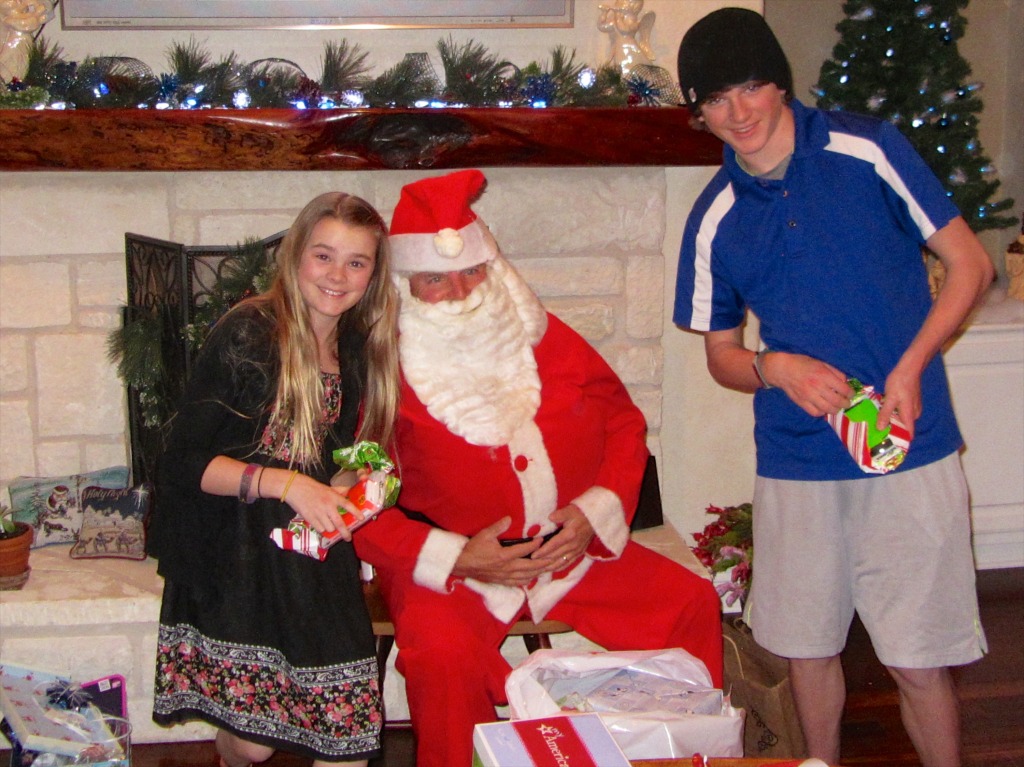 2013-12-23 21-14-01 Hildebrand Christmas.jpg